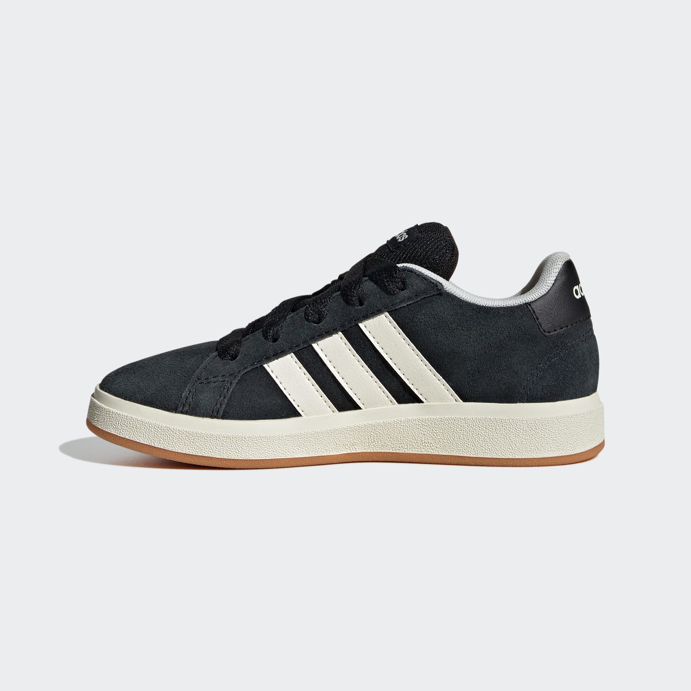 adidas GRAND COURT 00s Kids' Skate Shoes: Sustainable Style & Comfort adidas GRAND COURT 00s Kids' Skate Shoes: Sustainable Style & Comfort