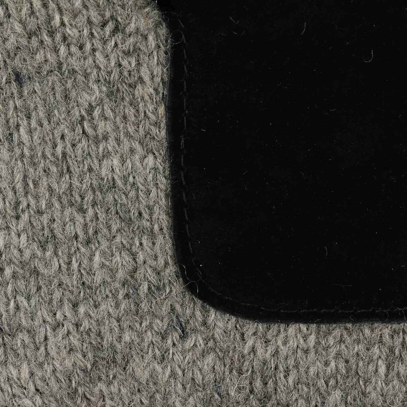 Barts Haakon Lambswool Gloves: Convertible Mittens & Fingerless Design Barts Haakon Lambswool Gloves: Convertible Mittens & Fingerless Design