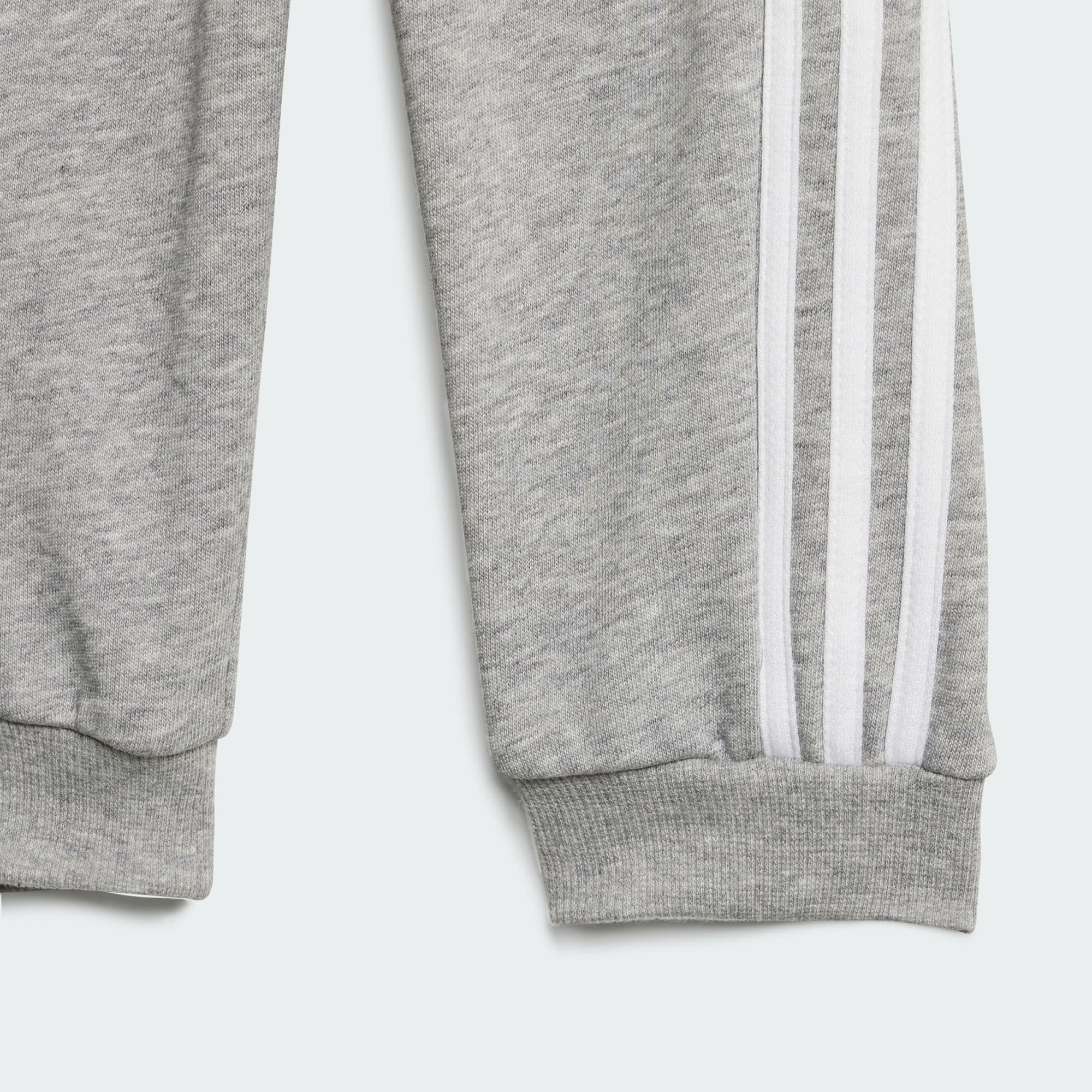 adidas ESSENTIALS 3-Stripes Kids Jogging Suit - 2-Piece Set adidas ESSENTIALS 3-Stripes Kids Jogging Suit - 2-Piece Set