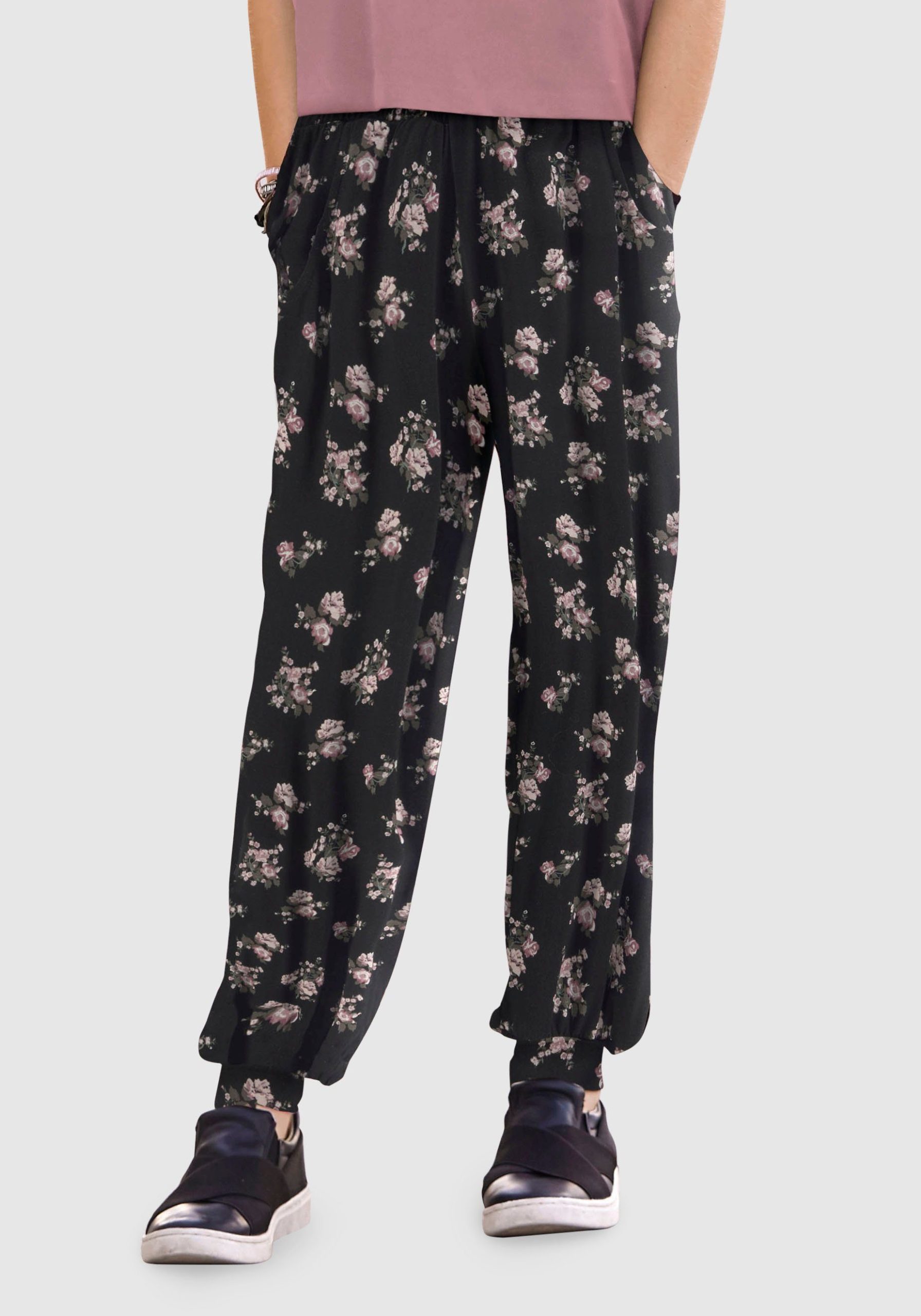 KIDSWORLD Harem Pants Viscose Pants with Floral All-Over in Comfortable Design