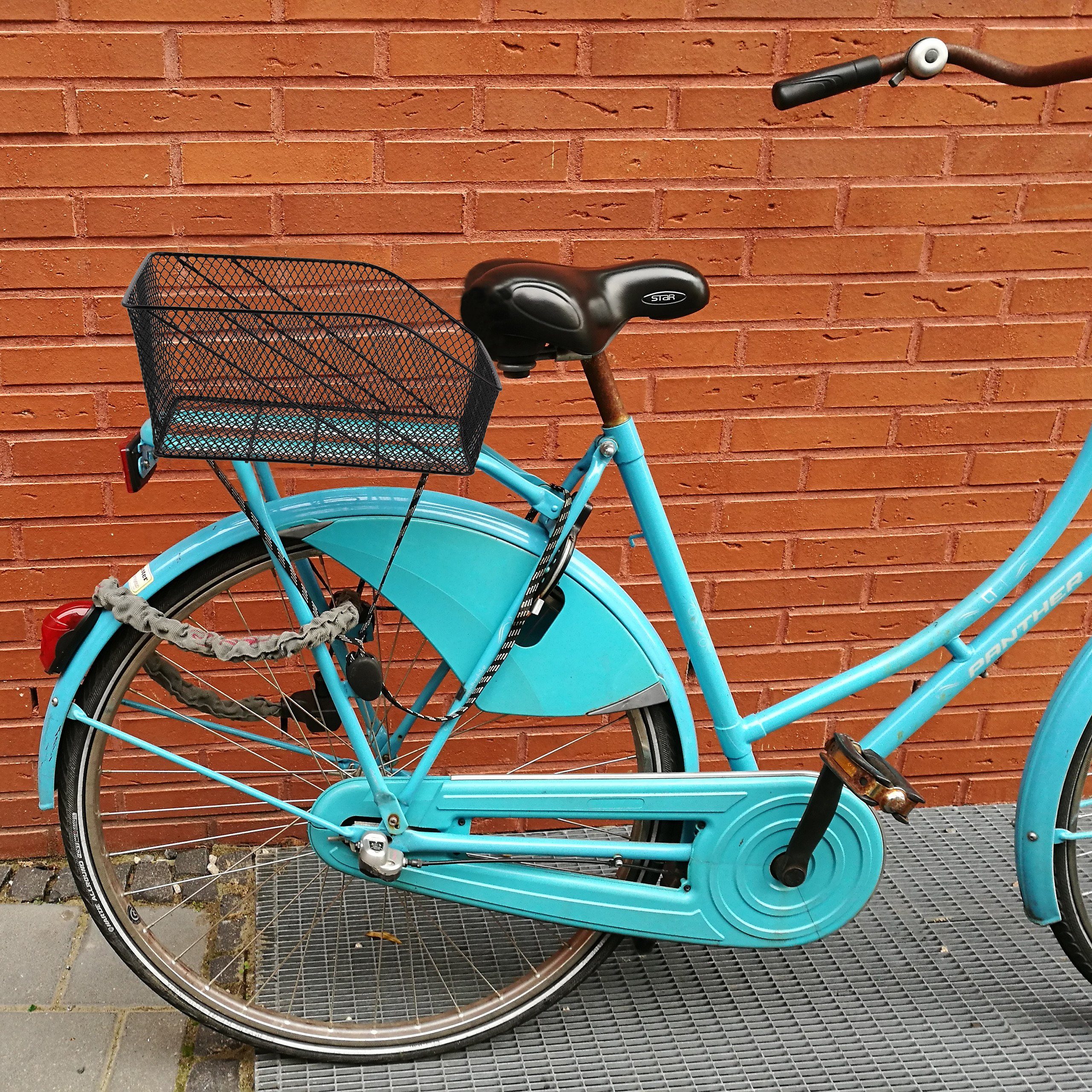 relaxdays Rear Bike Basket - Durable Metal for Groceries & More