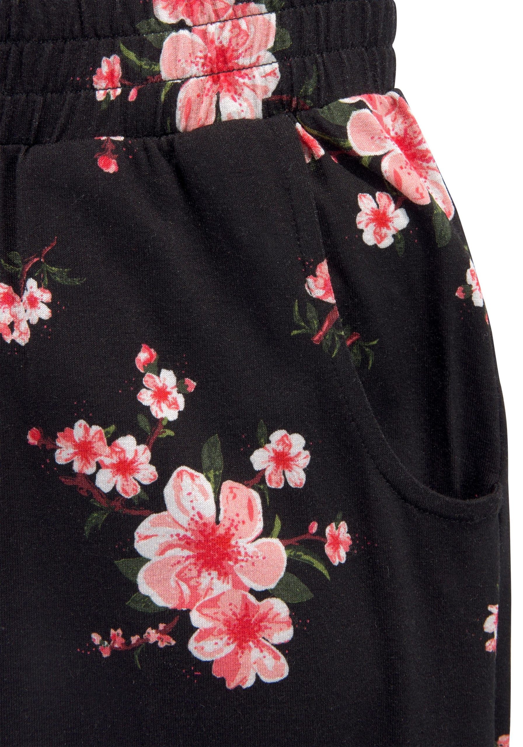 KIDSWORLD Haremshose Blumen-Alover mit Blumenmuster KIDSWORLD Haremshose Blumen-Alover mit Blumenmuster