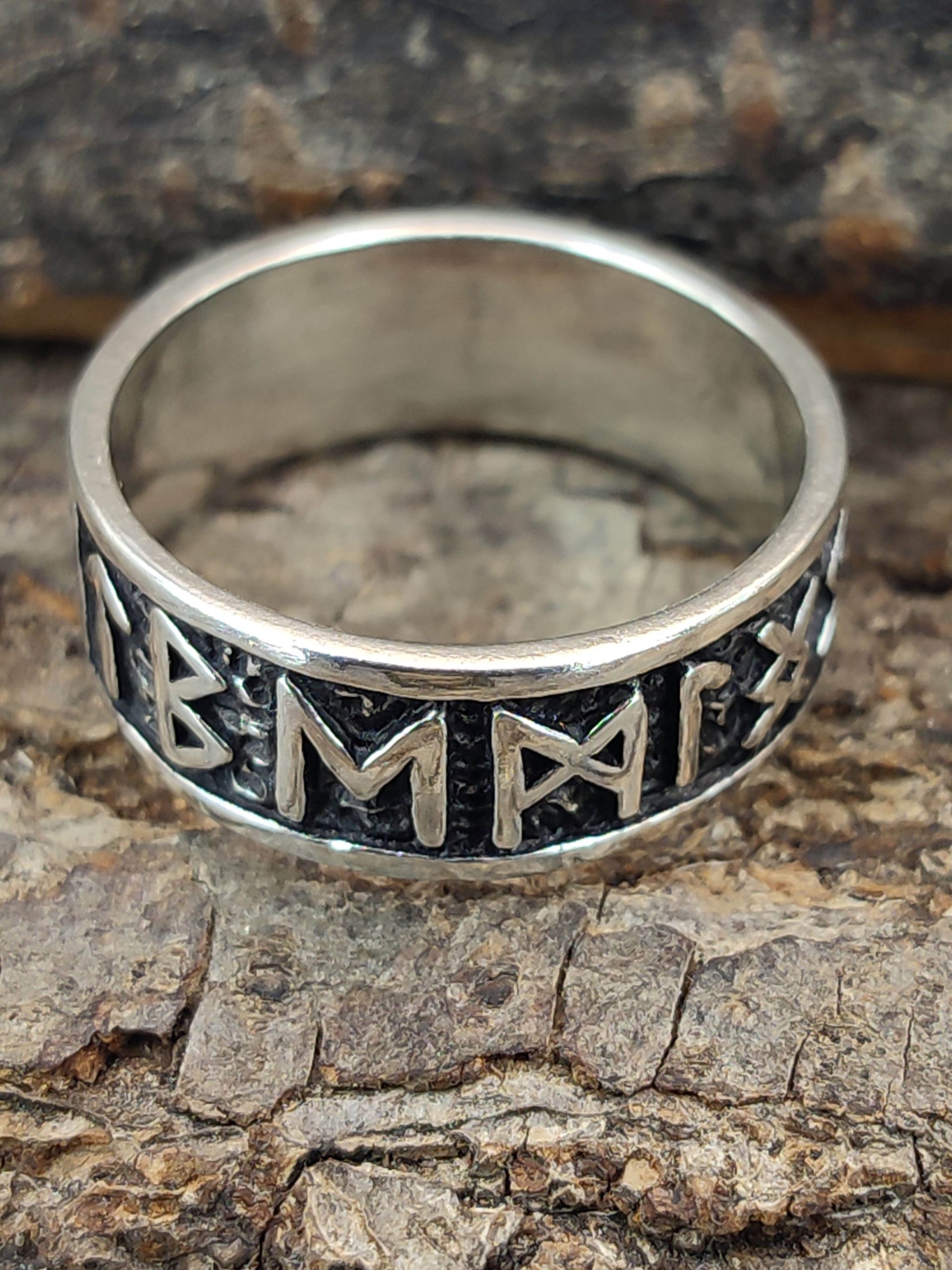 Kiss of Leather Silver Rune Ring - Elder Futhark Viking Band - 925 Sterling