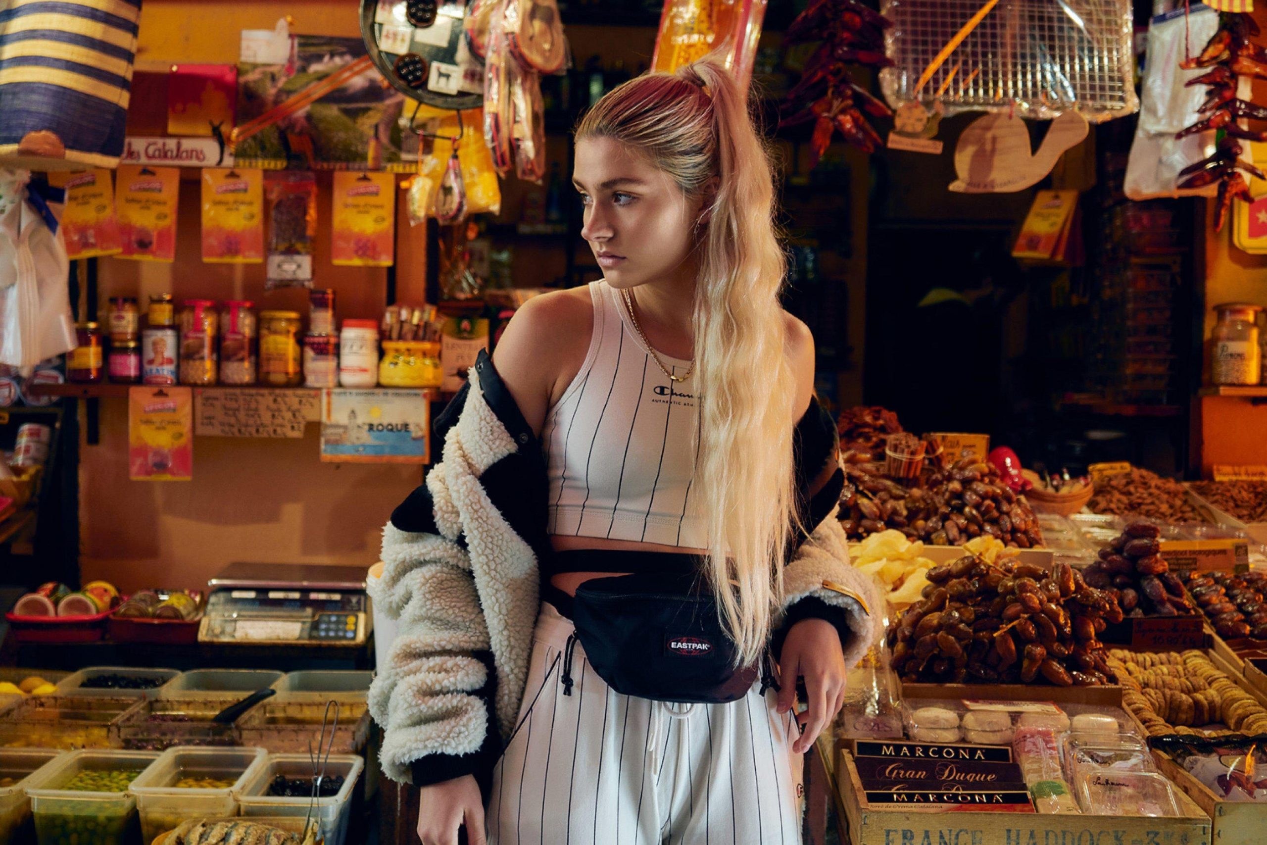 Eastpak Springer Belt Bag - Iconic Style & Durable Design Eastpak Springer Belt Bag - Iconic Style & Durable Design