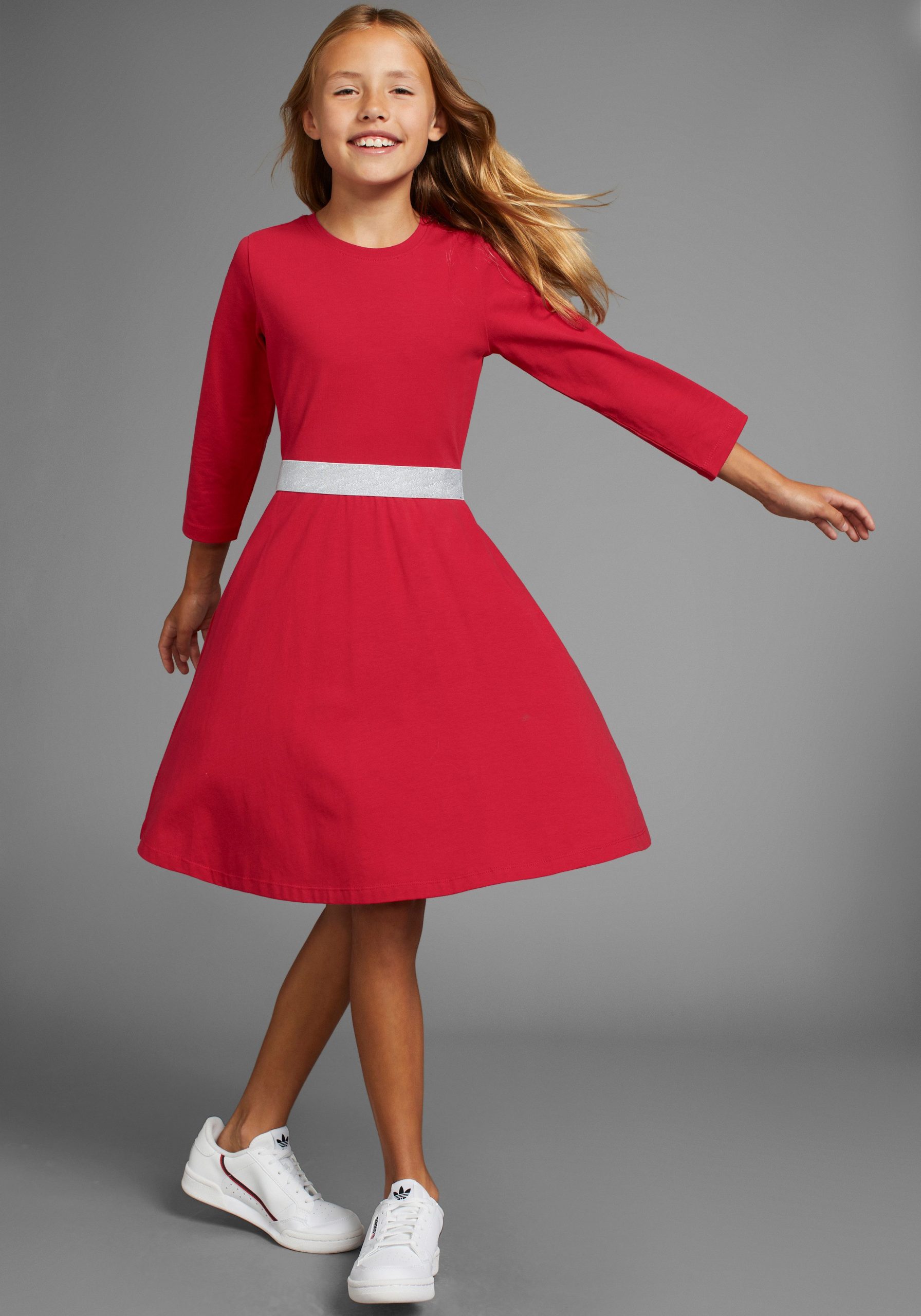 KIDSWORLD Skaterkleid mit Glitzerband festlich, kniefrei, 3/4-Ärmel, aus Baumwolltmischung