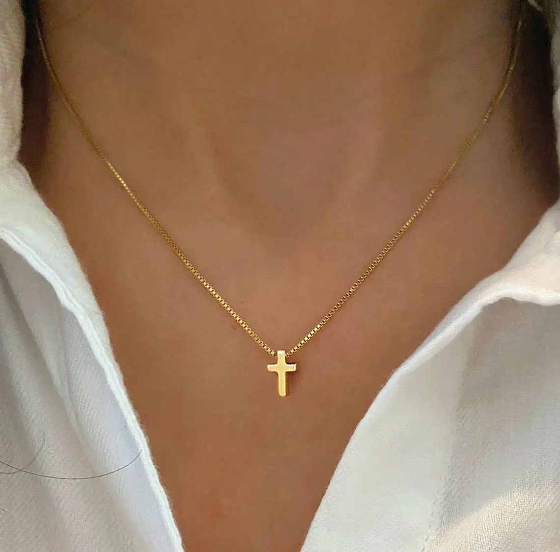 ROUGEMONT Kreuzkette Moderne Kreuzkette Halskette 18K Vergoltung Hypoallergen, Wasserfest