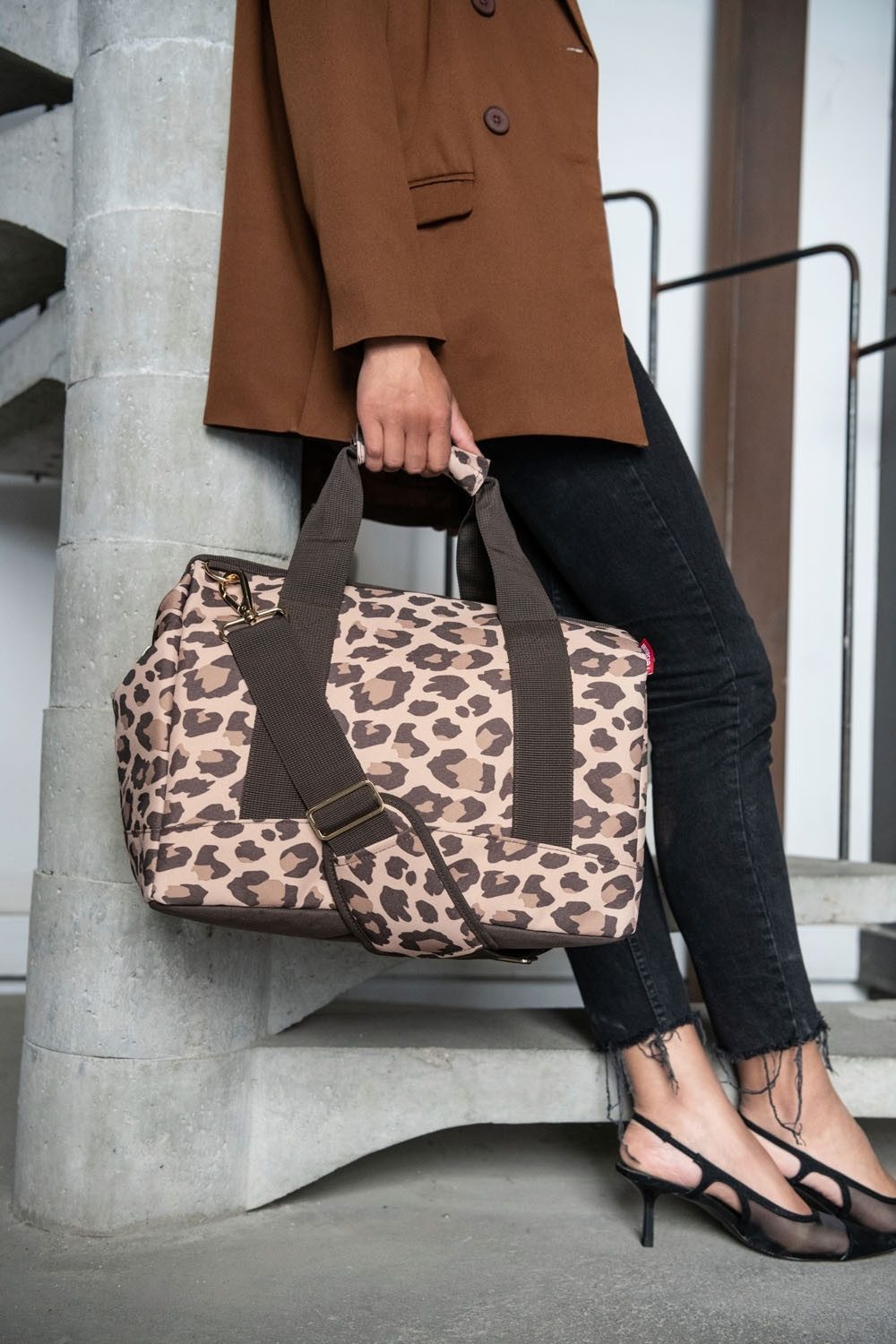 Reisenthel Allrounder M Signature Black Travel Bag - 18L - Stylish & Durable