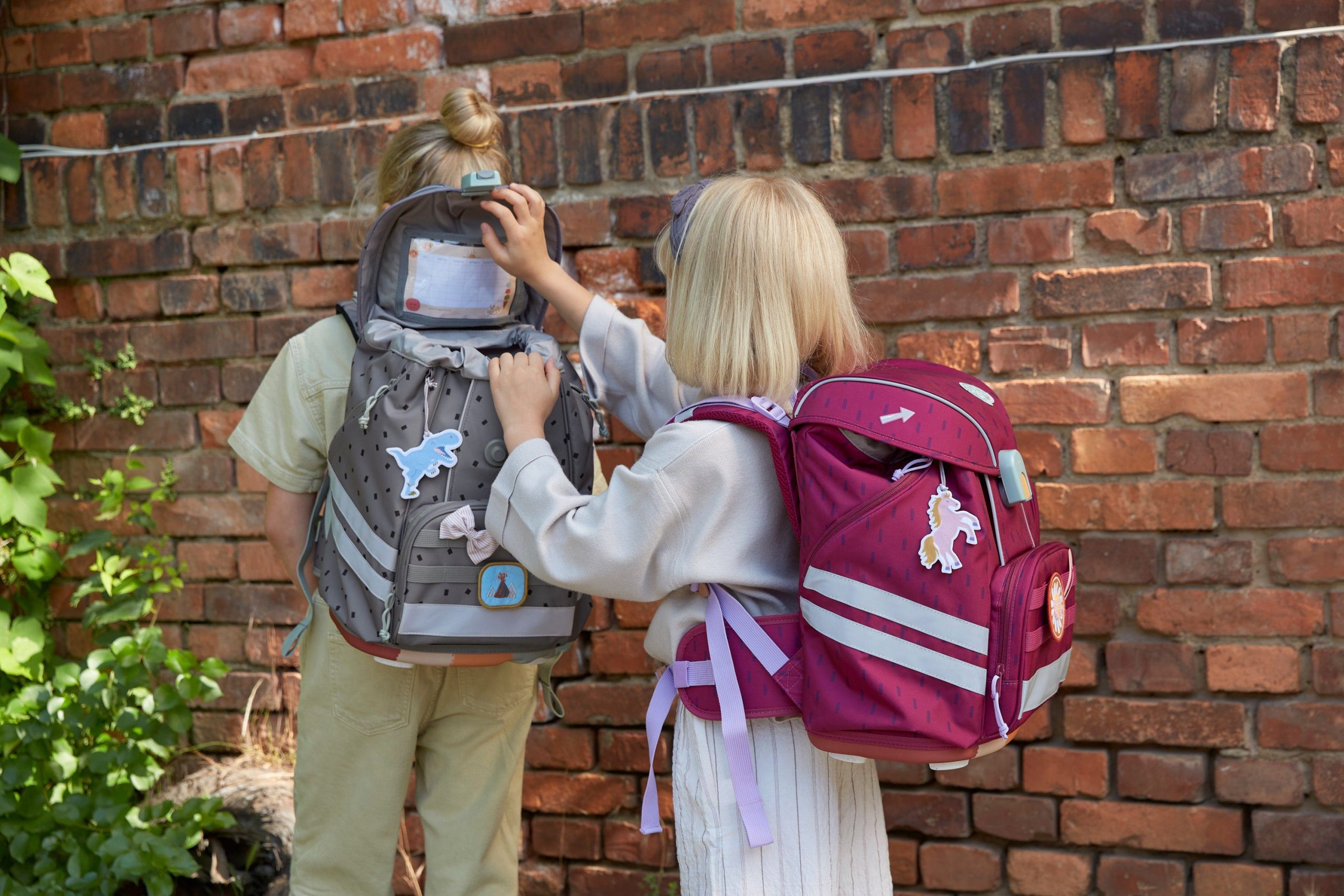 LÄSSIG Schulranzen Unique, Flexy, Rose Blue Black (Set, 5-tlg), inkl. Patches; PETA-approved vegan; aus recyceltem Material LÄSSIG Schulranzen Unique, Flexy, Rose Blue Black (Set, 5-tlg), inkl. Patches; PETA-approved vegan; aus recyceltem Material