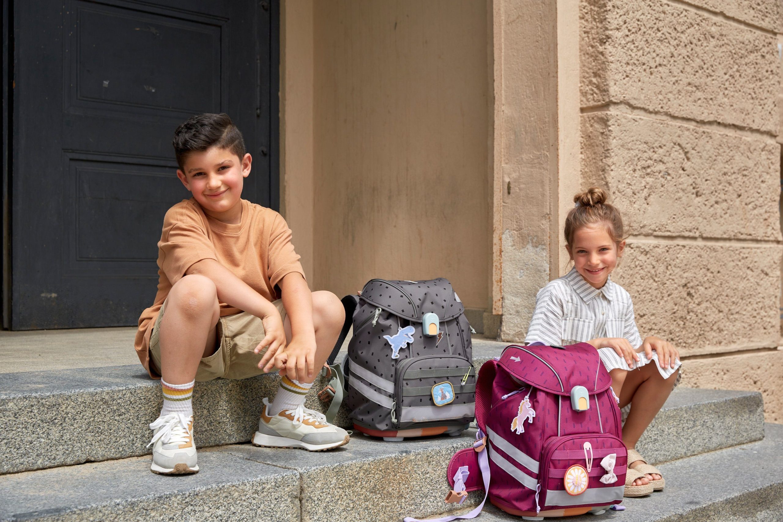 LÄSSIG Schulranzen Unique, Flexy, Rose Blue Black (Set, 5-tlg), inkl. Patches; PETA-approved vegan; aus recyceltem Material LÄSSIG Schulranzen Unique, Flexy, Rose Blue Black (Set, 5-tlg), inkl. Patches; PETA-approved vegan; aus recyceltem Material