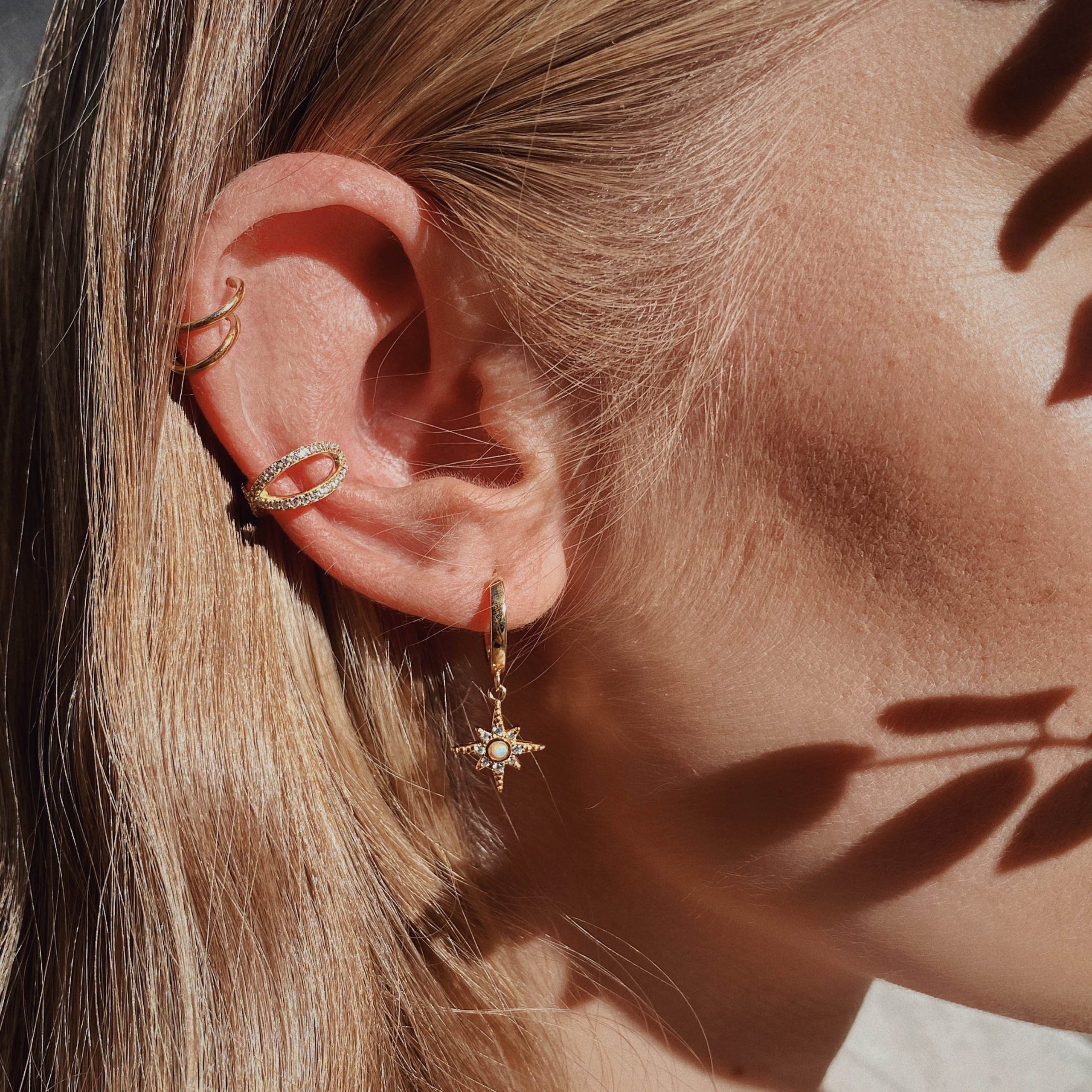 Brändlinger Pair of Earrings, Adelaide, Star, Silver 925, Gold-Plated, White Opal, and White Zirconia