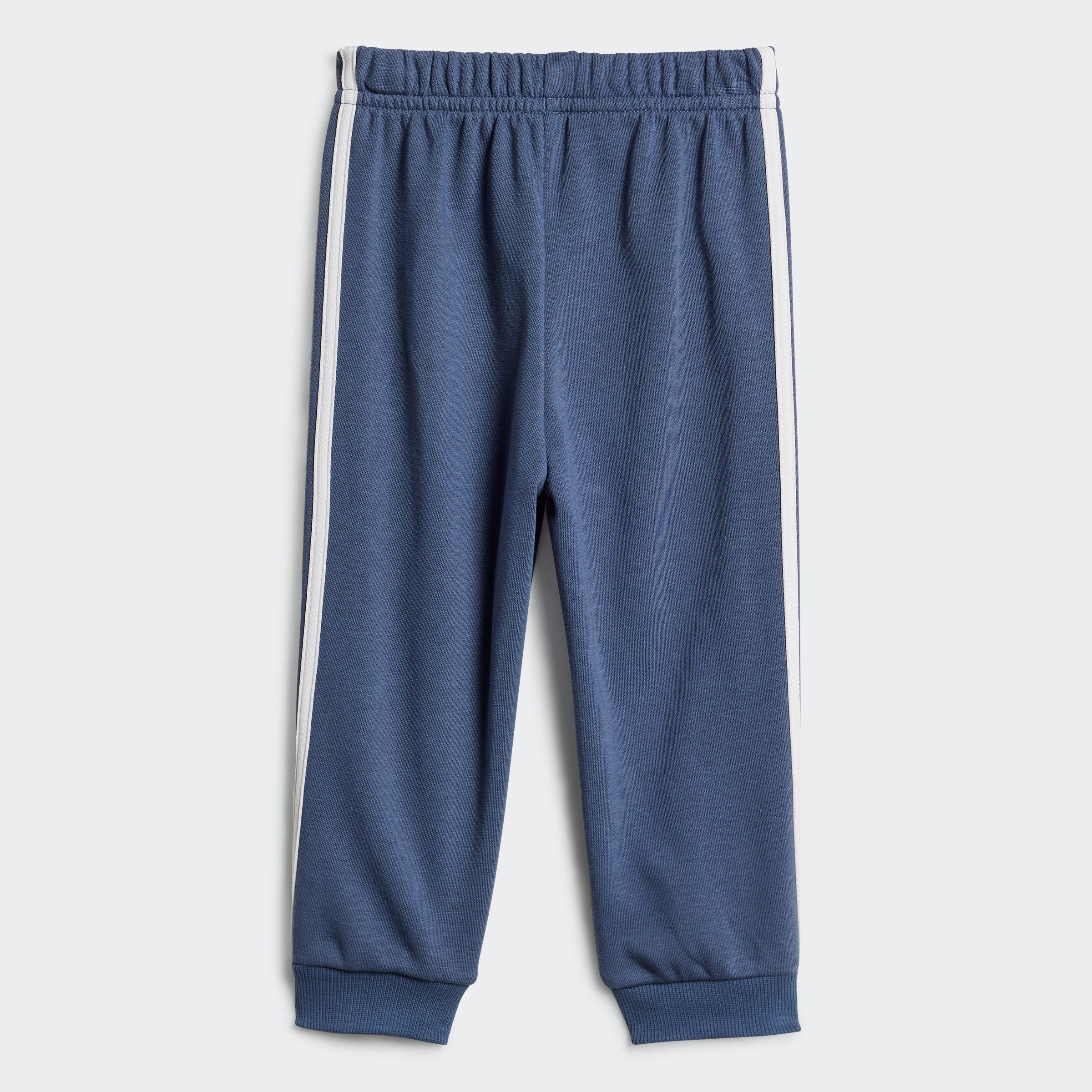 adidas ESSENTIALS 3-Stripes Kids Jogging Suit - 2-Piece Set adidas ESSENTIALS 3-Stripes Kids Jogging Suit - 2-Piece Set