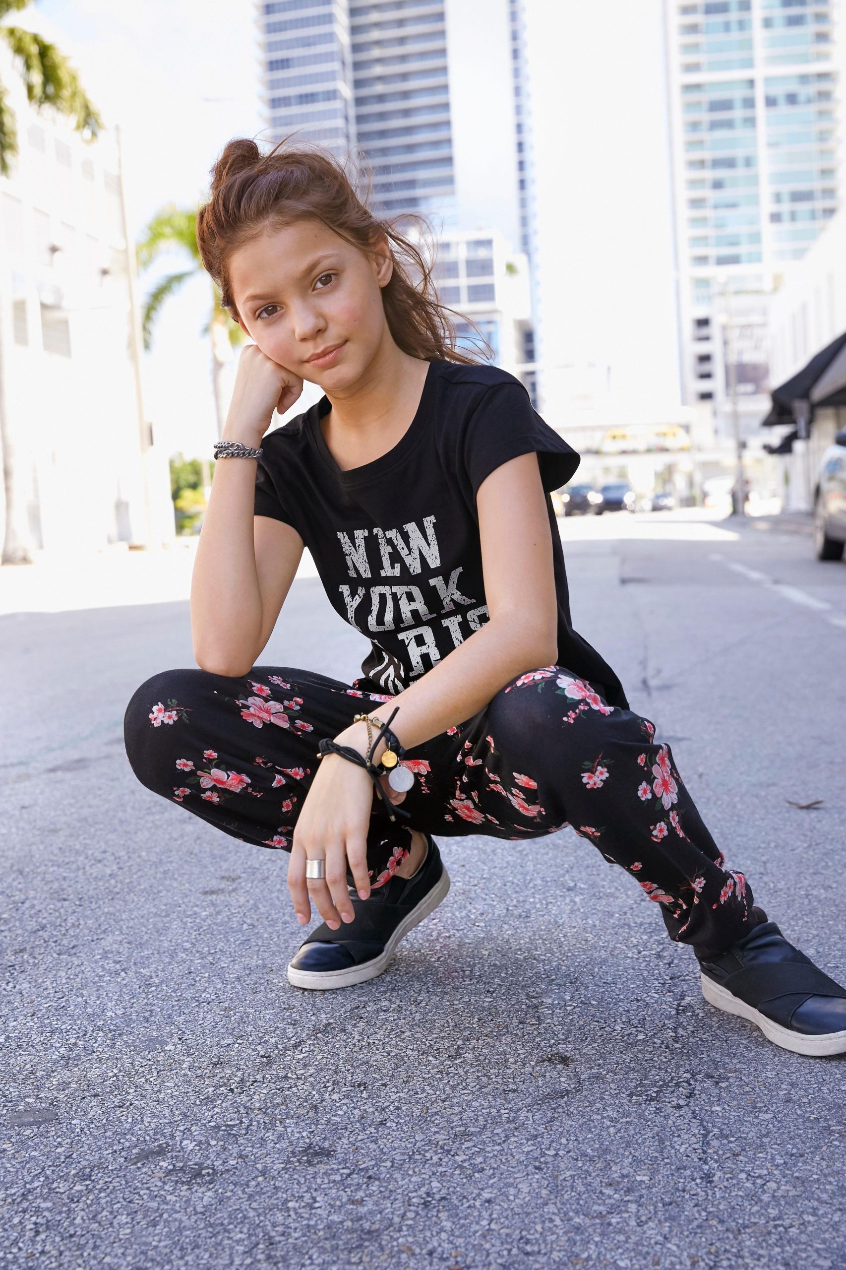 KIDSWORLD Haremshose Blumen-Alover mit Blumenmuster KIDSWORLD Haremshose Blumen-Alover mit Blumenmuster