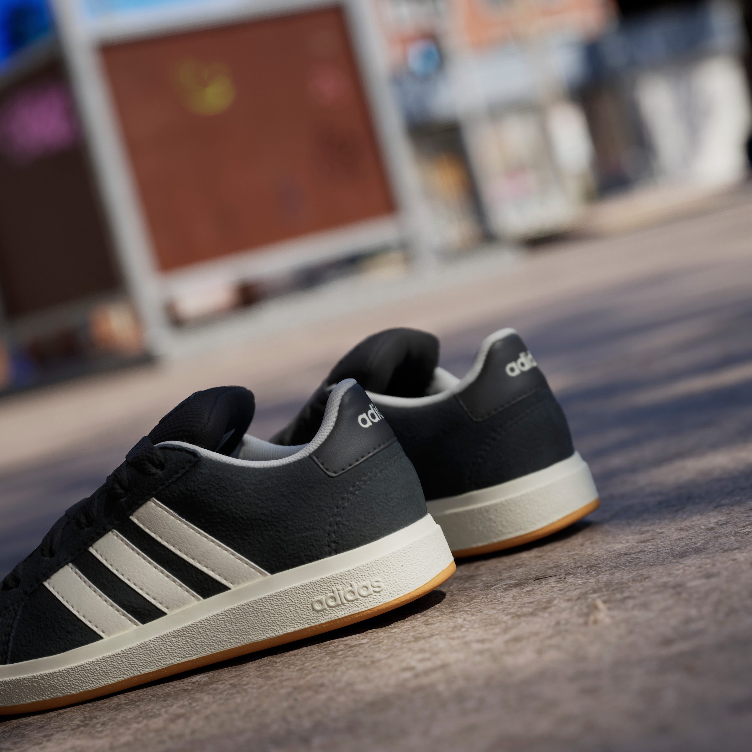 adidas GRAND COURT 00s Kids' Skate Shoes: Sustainable Style & Comfort adidas GRAND COURT 00s Kids' Skate Shoes: Sustainable Style & Comfort