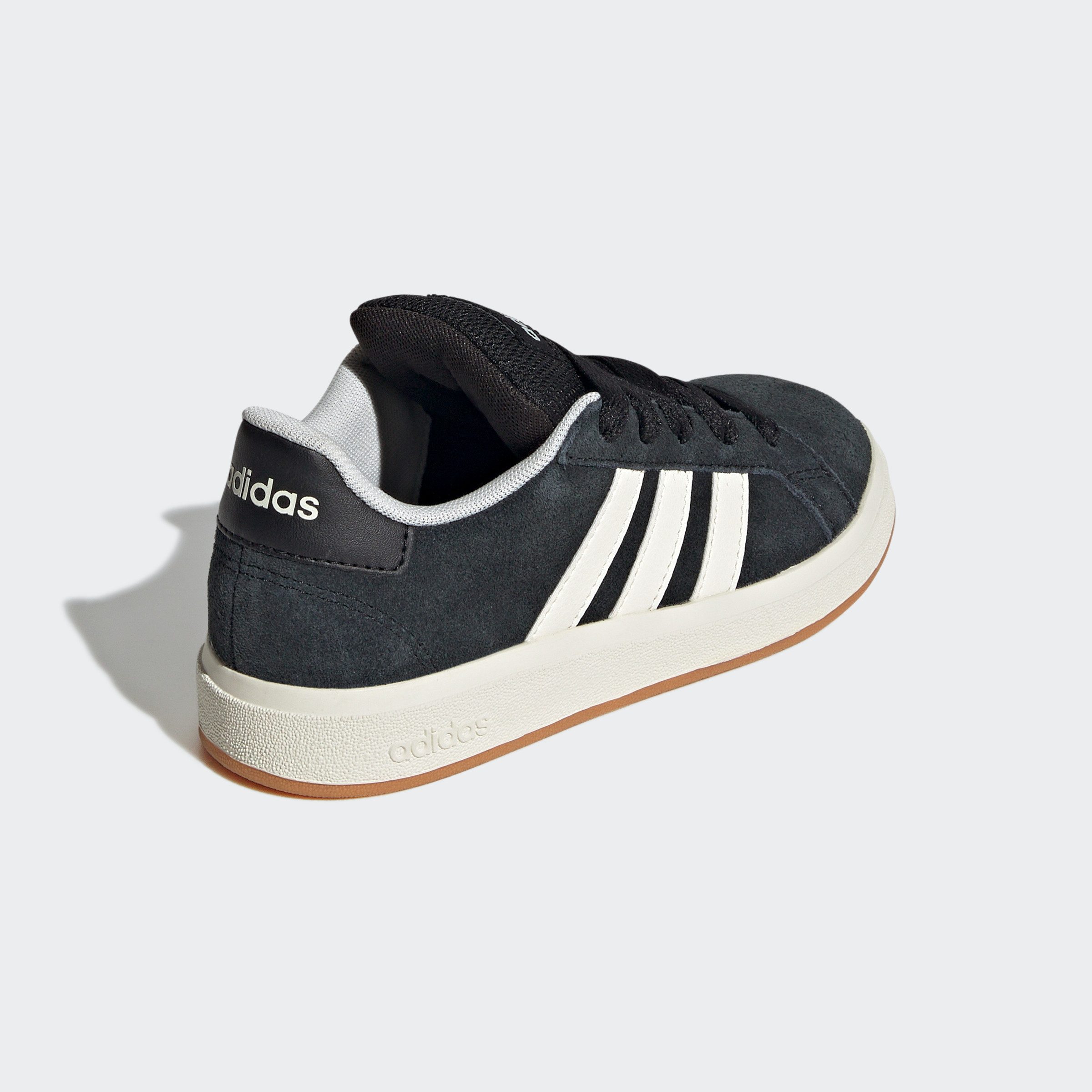 adidas GRAND COURT 00s Kids' Skate Shoes: Sustainable Style & Comfort adidas GRAND COURT 00s Kids' Skate Shoes: Sustainable Style & Comfort