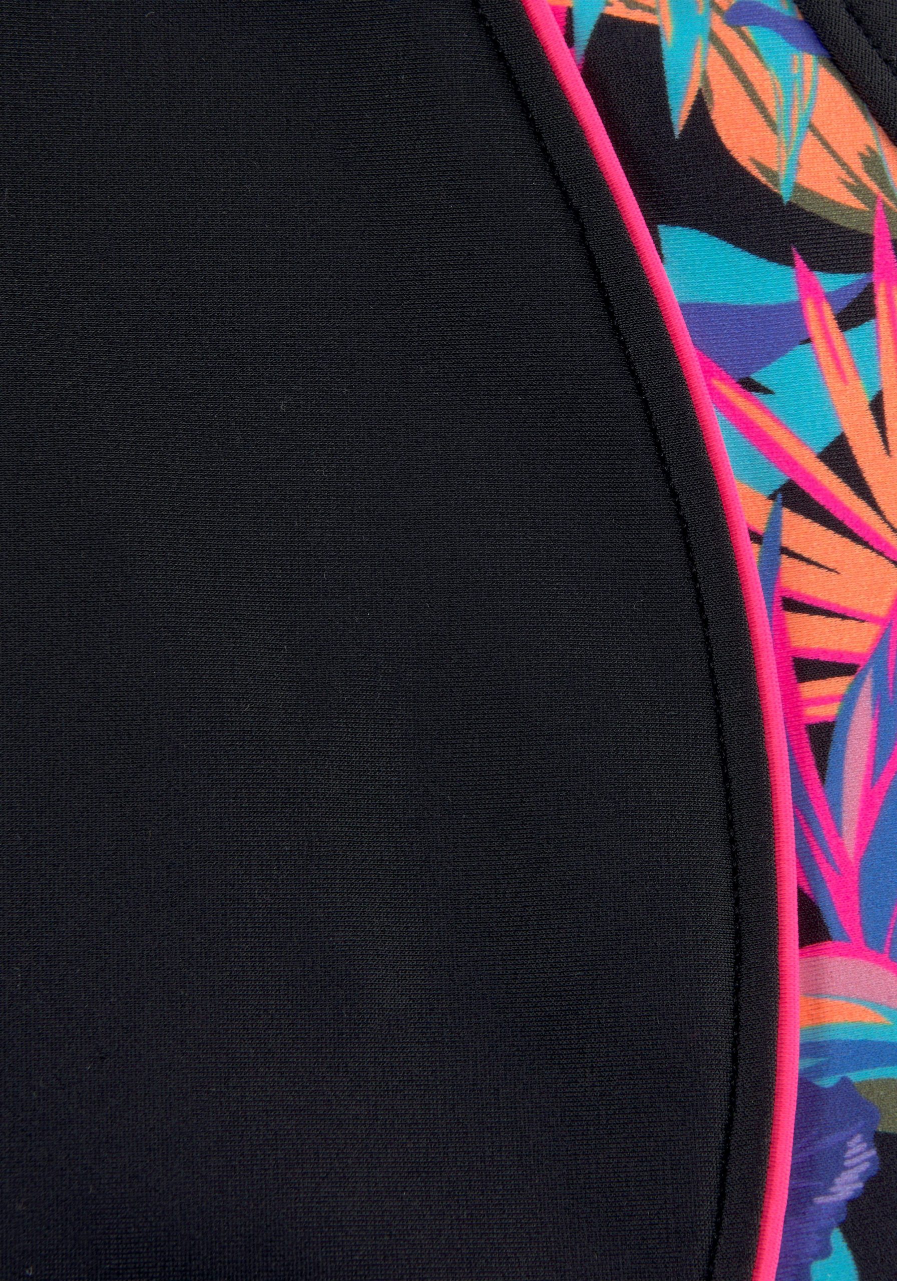 Bench Pitch Kids Swimsuit: Vibrant Jungle Style Bench Pitch Kids Swimsuit: Vibrant Jungle Style